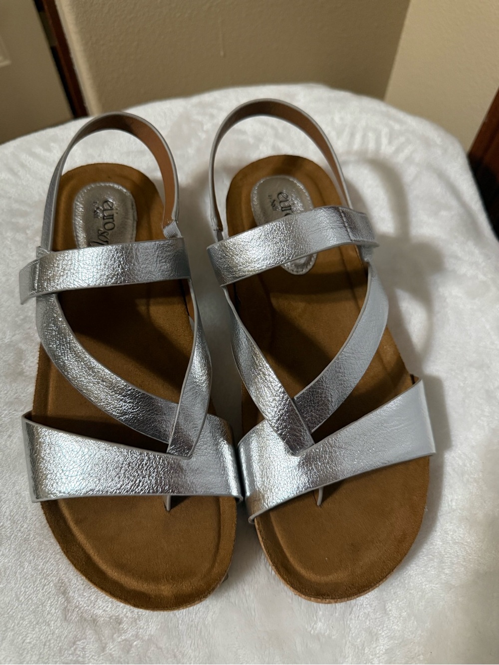 Eurosoft by Sofft Women's Gianetta Metallic Silver Strappy Sandals Size 8.5